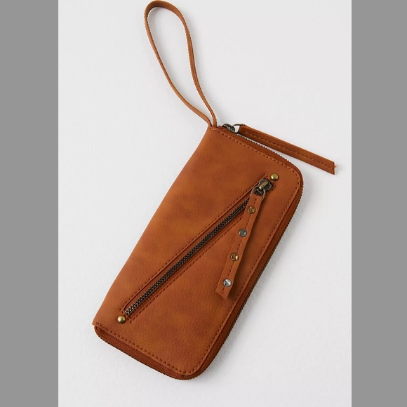 Free People Handbags - NWT Free People Distressed Vegan Wallet Wristlet Brown